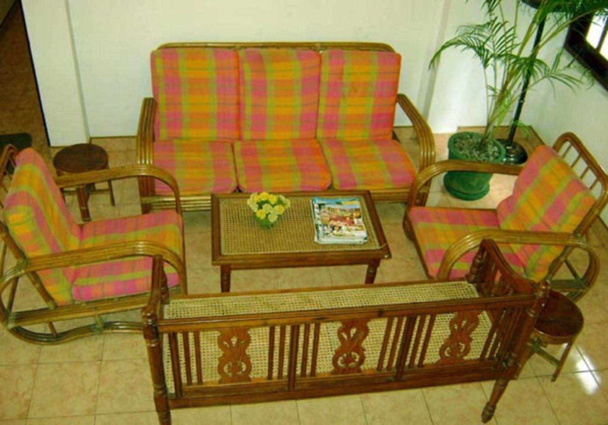 Palm Garden Home Stay Deiyannewela Екстериор снимка